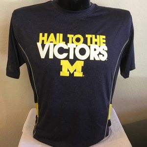 Adult Pro Edge University Michigan Wolverine Shirt